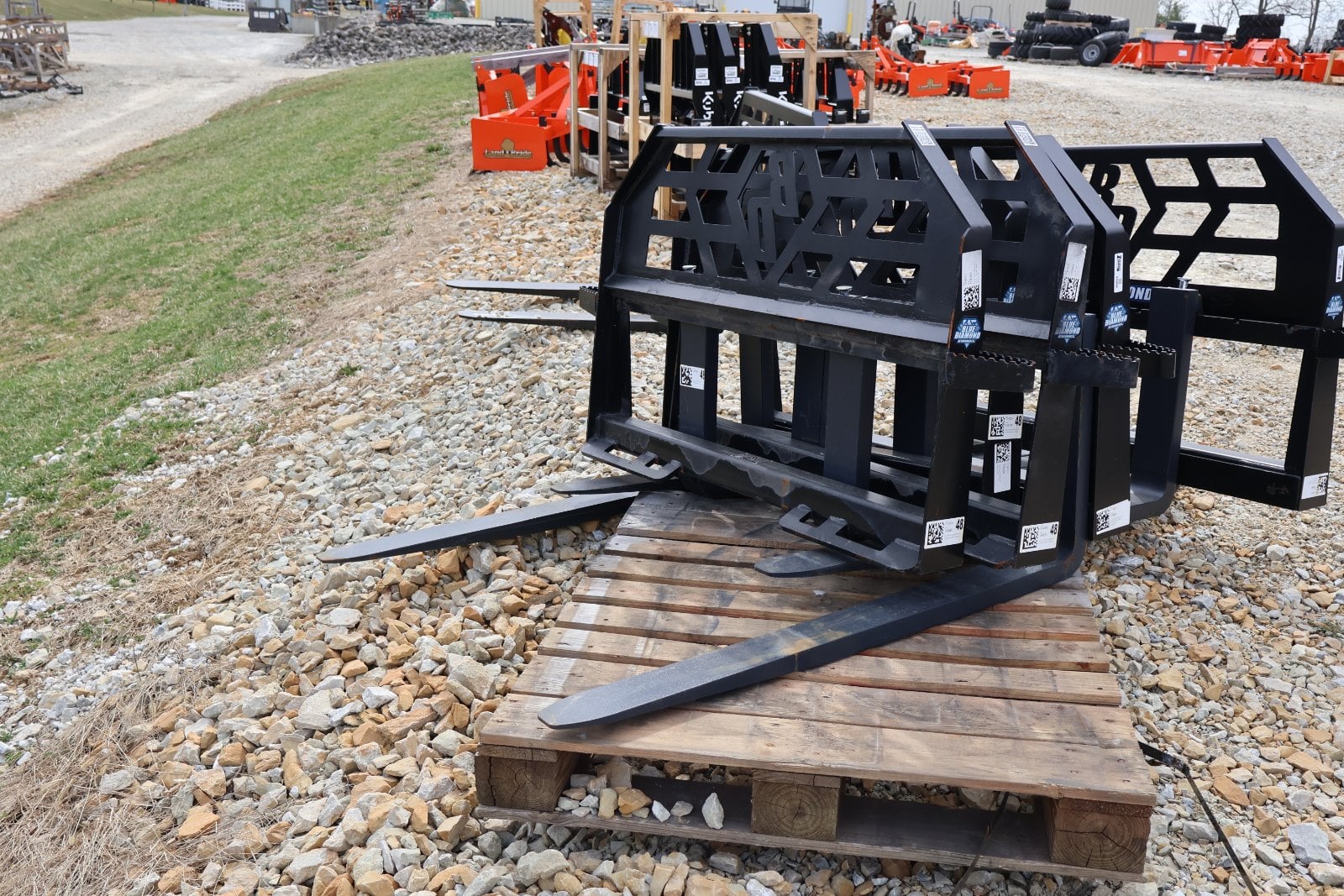 Blue Diamond 314004 pallet forks, new, at Aurora, IN, photo 1 of 2