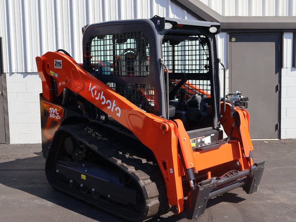 Kubota SVL65-2SHFWRCC trackloader, new, at Brookville, IN, photo 1 of 6