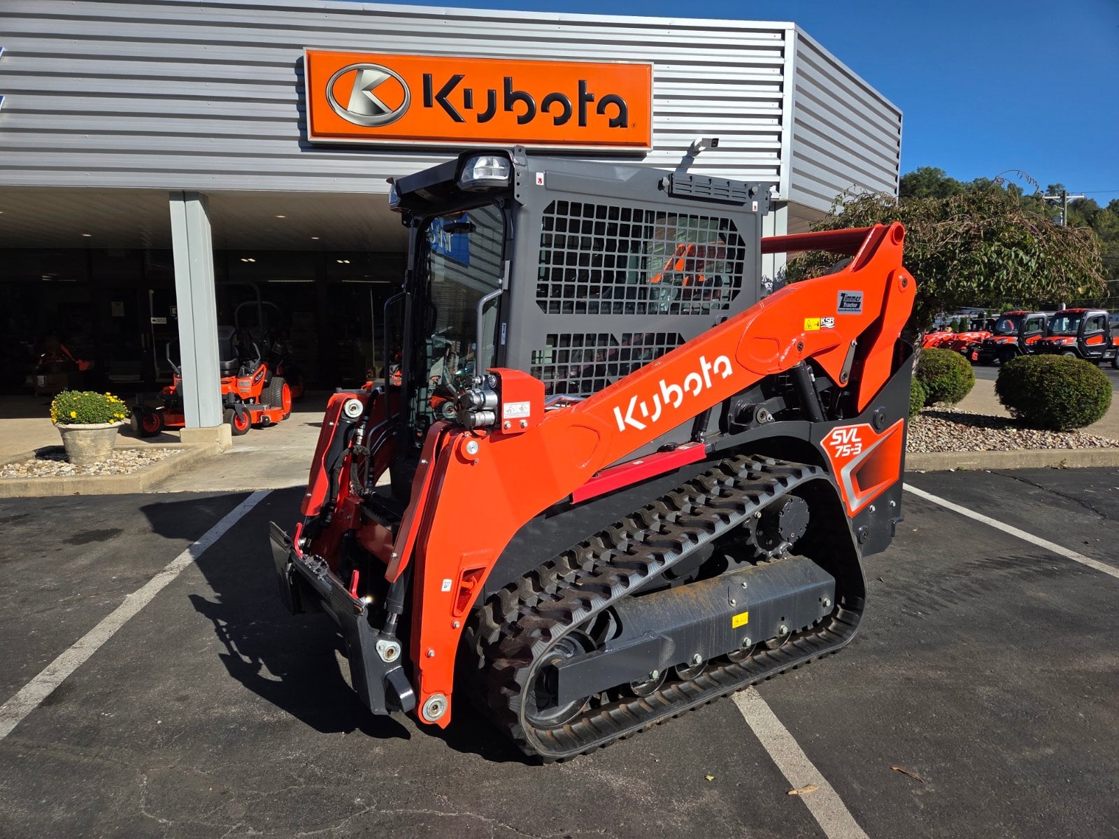 Kubota SVL75-3HFWVRCC trackloader, new, at Brookville, IN, photo 1 of 10