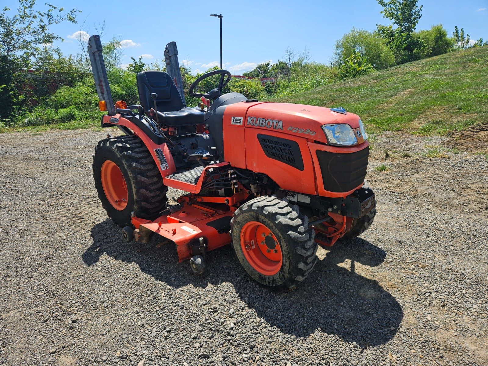 10 Kubota B2920HSD tractor, used, at Monroe, OH
