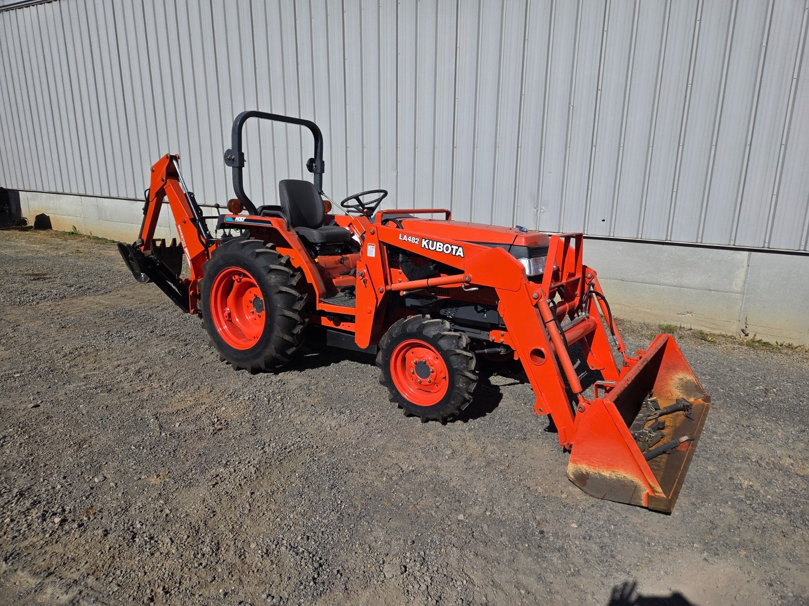 2010 Kubota L3010D tractor, used, at Monroe, OH, photo 1 of 14
