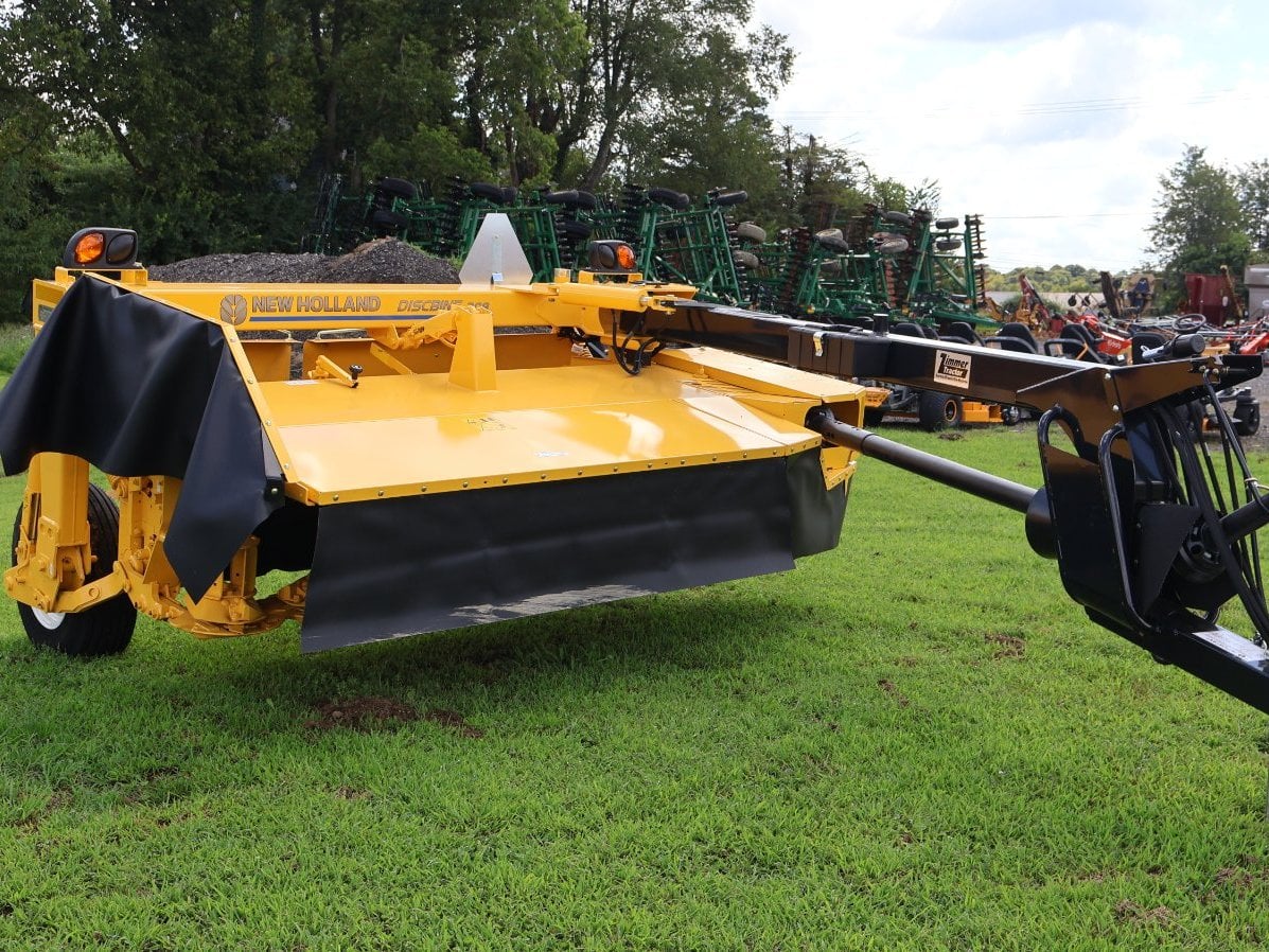 New Holland 209R discbine, new, at Aurora, IN, photo 1 of 5