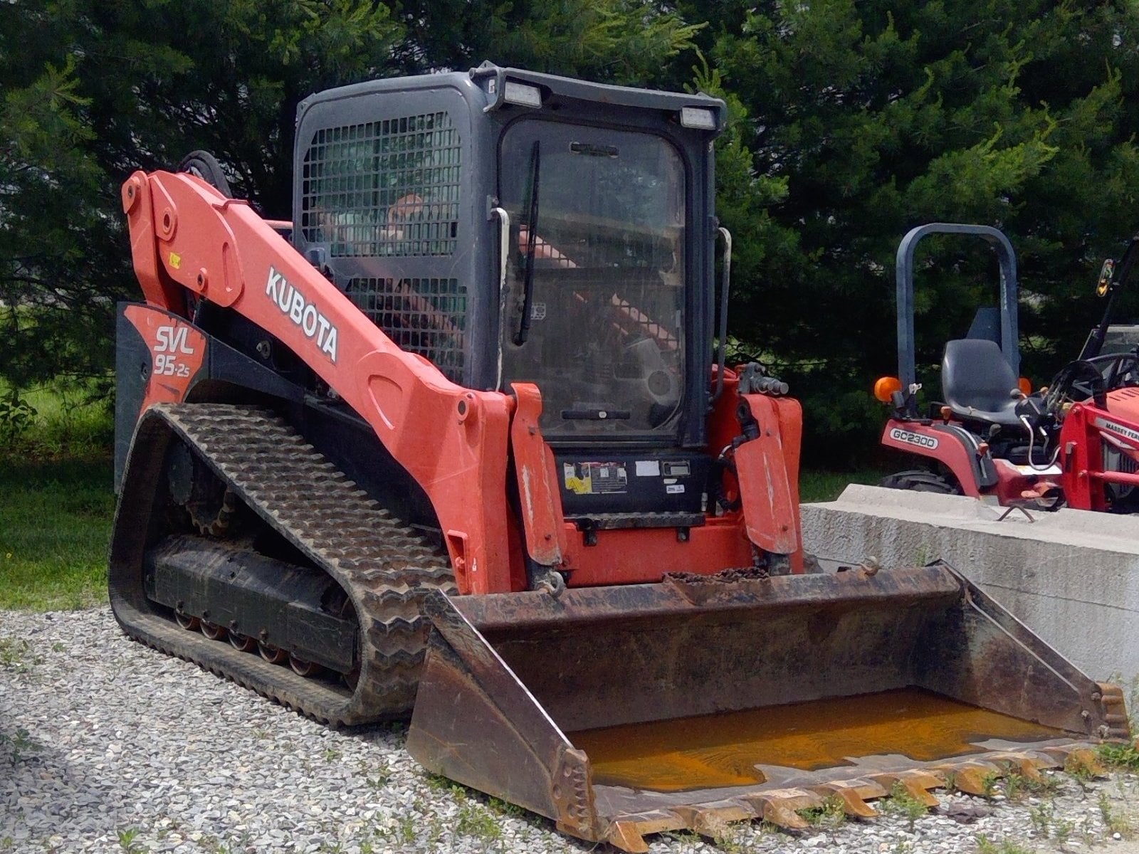 2018 Kubota SVL95-2SHC track loader, used, at Aurora, IN, photo 1 of 4