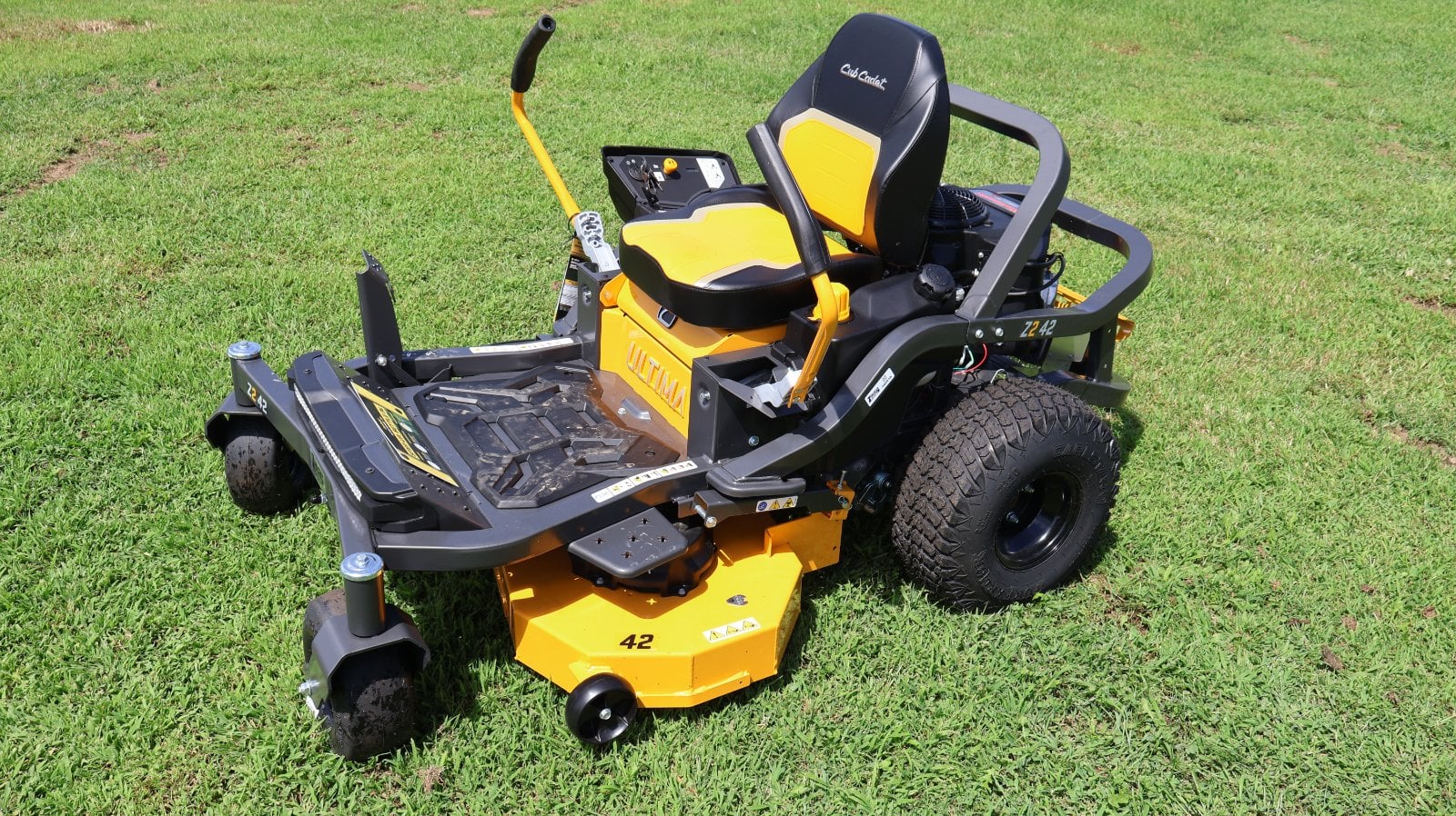 Cub Cadet Z2 42 zero turn, new, at Aurora, IN, photo 1 of 6